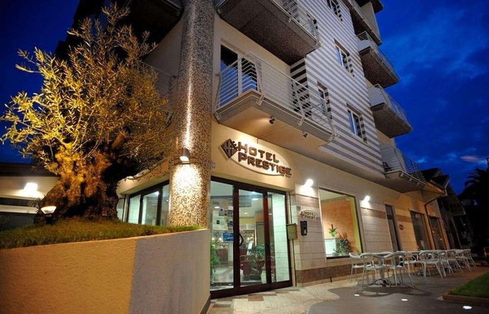 普雷斯缇吉酒店 Montesilvano Marina 外观 照片